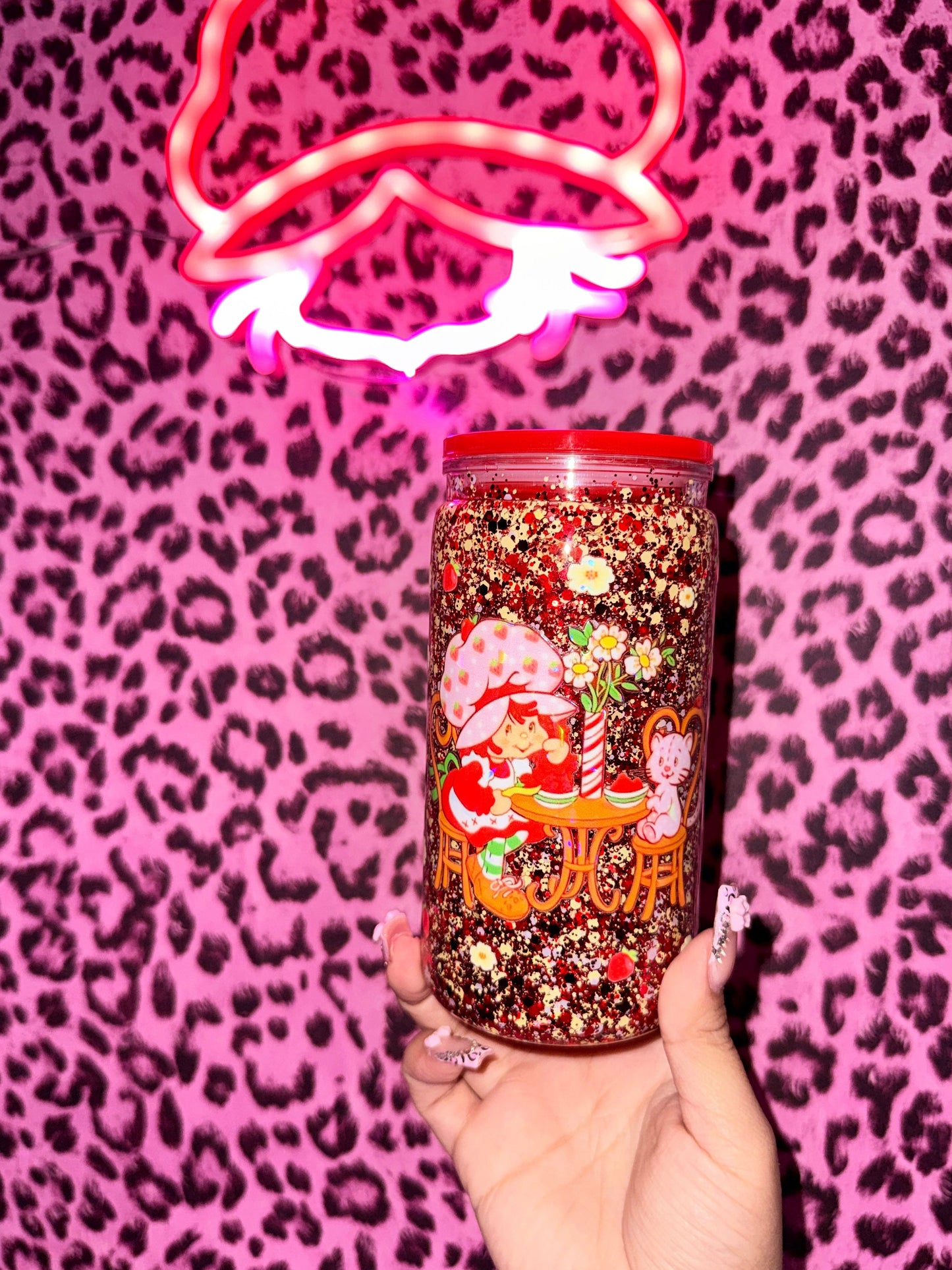 Strawberry 16oz Snowglobe